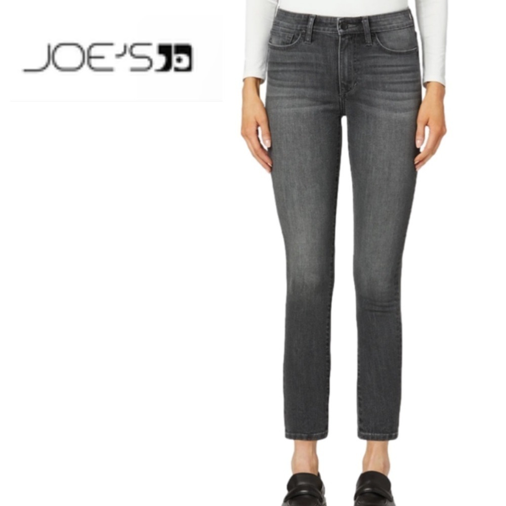 ❤️Joe’s Jeans Lara Mid Rise Cigarette Jean